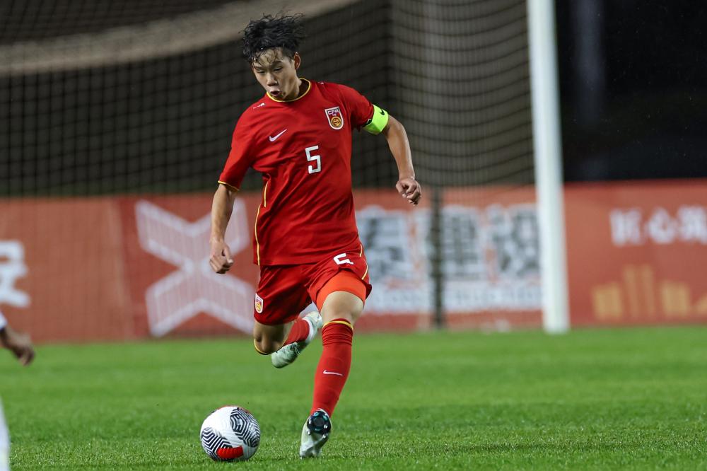 经纪人：我的话完全被断章取义了；孔蒂就像洛博特卡的父亲