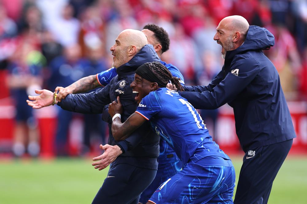 德转列从未入选国家队11人阵容：约罗、卡雷拉斯、德拉普在列